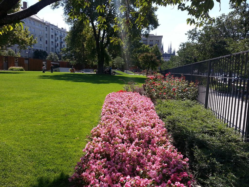 Balaton Delux Apartment Budapeste Quarto foto