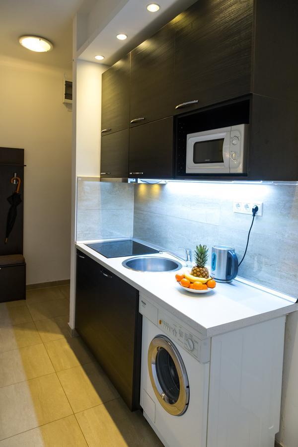 Balaton Delux Apartment Budapeste Exterior foto