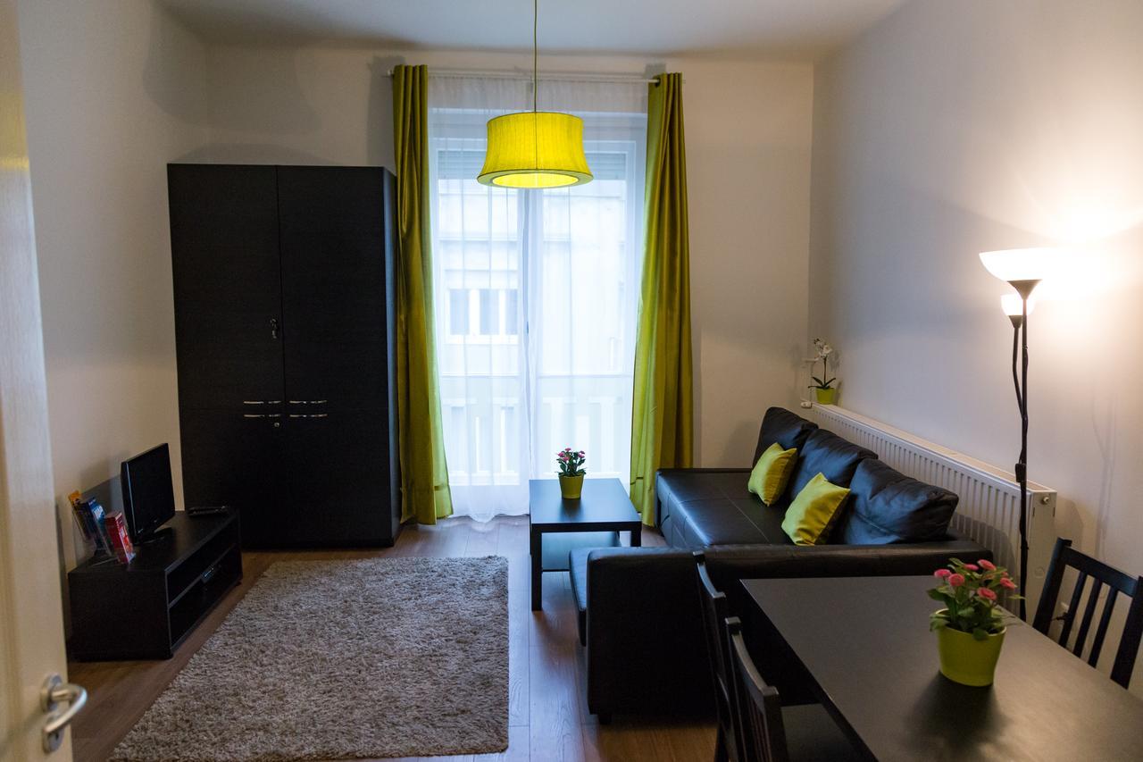 Balaton Delux Apartment Budapeste Exterior foto